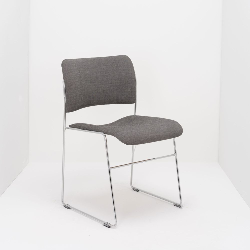 Sitzschale: Polster Stoff, Gestell: Metall, Gestell: verchromt, Einsatzbereich: Konzertsaal, Einsatzbereich: Museum, Einsatzbereich: Konferenz/Seminar, Einsatzbereich: Lounge, Einsatzbereich: Universität, Einsatzbereich: Mehrzweckhalle, Weitere Eigenschaften: stapelbar, Weitere Eigenschaften: reihbar