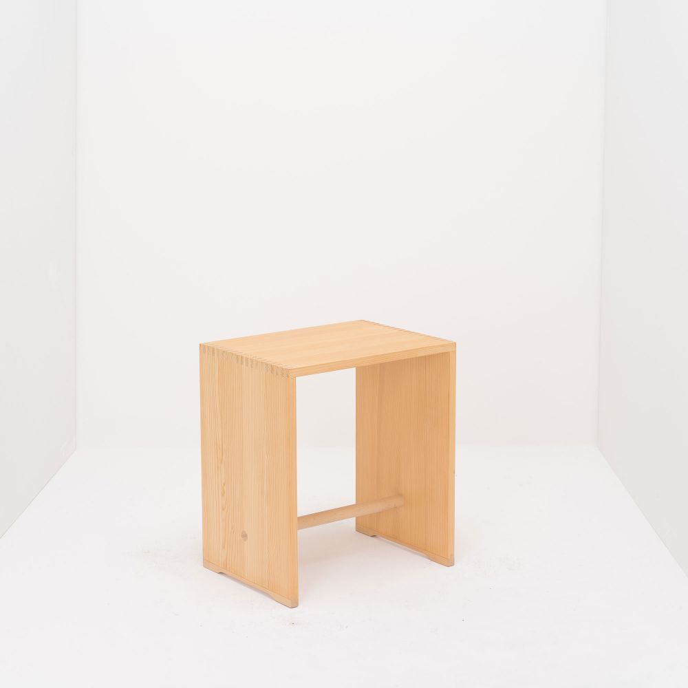 Sitzschale: Holz, Sitzschale: Buche, Gestell: Holz, Gestell: Buche, Einsatzbereich: Krankenhaus, Einsatzbereich: Schule, Einsatzbereich: Museum, Einsatzbereich: Büro, Einsatzbereich: Wohnen, Einsatzbereich: Garten