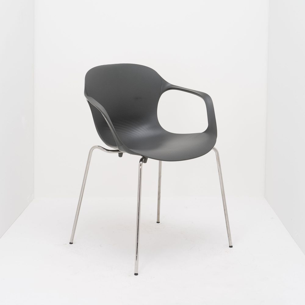 Sitzschale: Kunststoff, Gestell: Aluminium, Einsatzbereich: Lounge, Einsatzbereich: Büro, Einsatzbereich: Wohnen, Einsatzbereich: Konferenz/Seminar, Einsatzbereich: Hotel